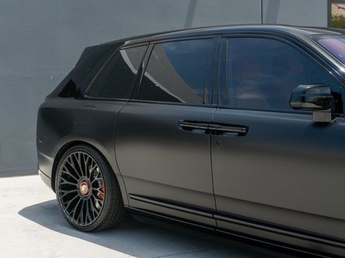 Used 2021 Rolls-Royce Cullinan AWD/4WD image 30