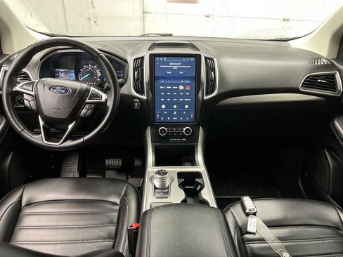 Used 2024 Ford Edge SEL w/ Convenience Package AWD/4WD image 4