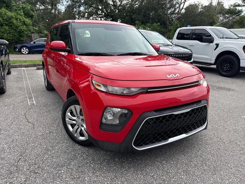 Used 2022 Kia Soul LX FWD image 4