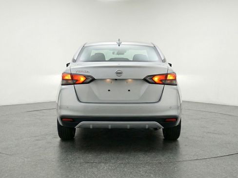 Used 2025 Nissan Versa SV FWD image 7