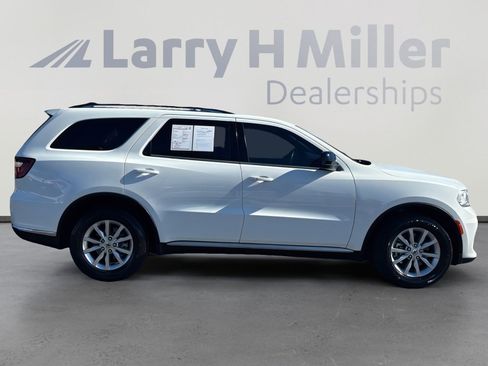 Used 2023 Dodge Durango SXT Launch Edition image 7