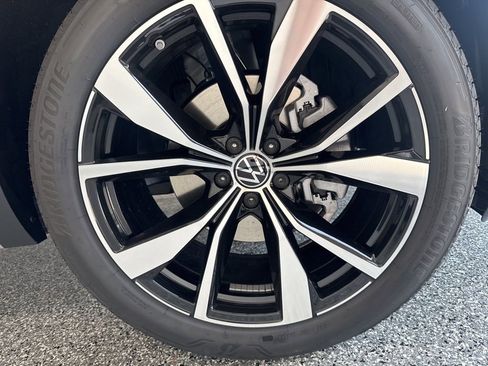 New 2026 Volkswagen Atlas SEL Premium R-Line AWD/4WD image 7