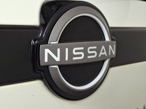 Used 2024 Nissan Pathfinder SL AWD/4WD image 29