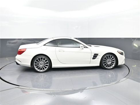 Used 2019 Mercedes-Benz SL 450 w/ Premium Package image 32