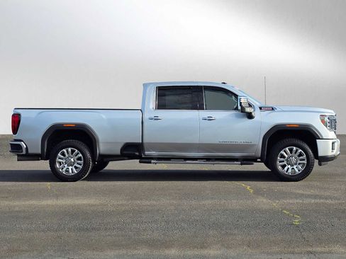Used 2020 GMC Sierra 3500 Denali w/ Denali Ultimate Package AWD/4WD image 2