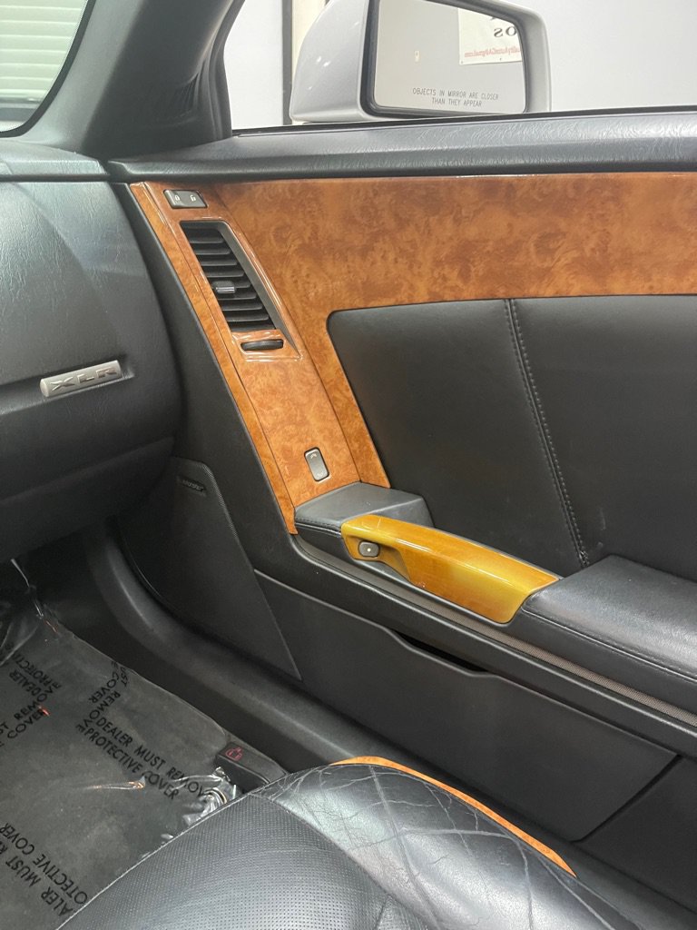 Used 2006 Cadillac XLR RWD image 32