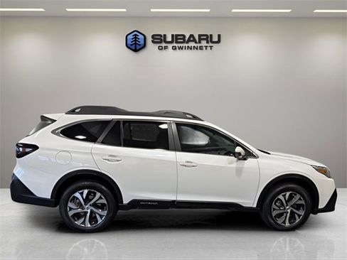 Certified 2022 Subaru Outback Limited image 6