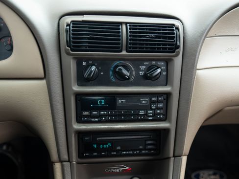 Used 1999 Ford Mustang Convertible RWD image 23