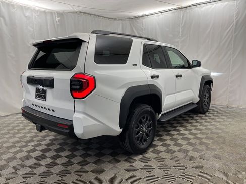 Used 2025 Toyota 4Runner SR5 image 3