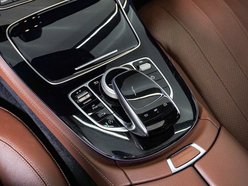 Used 2017 Mercedes-Benz E 300 image 25