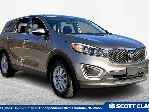 Used 2018 Kia Sorento L image 1