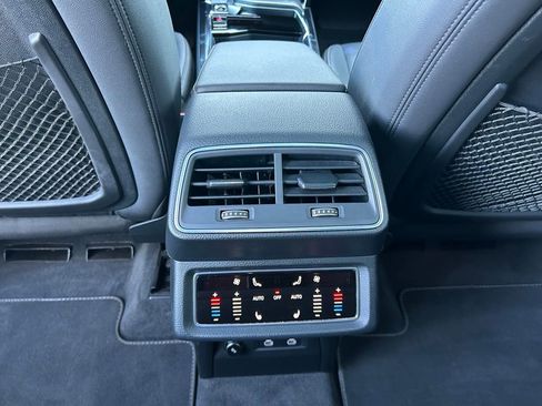 Used 2022 Audi e-tron Premium Plus w/ Premium Plus Package image 81