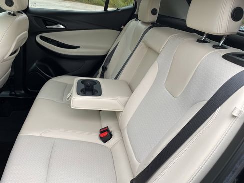 Used 2022 Buick Encore GX Select w/ Experience Buick Package image 9