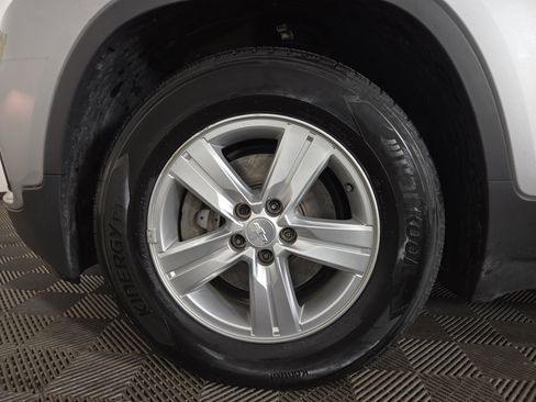 Used 2020 Chevrolet Trax LS image 29