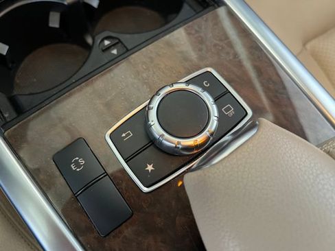 Used 2016 Mercedes-Benz E 350 Sedan image 29