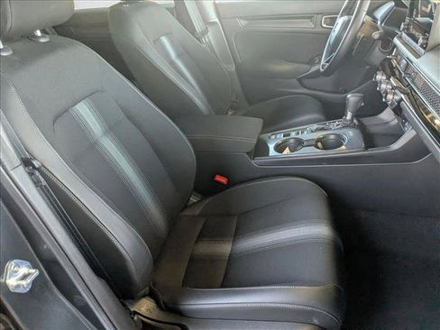 Used 2025 Honda Civic Sport image 19