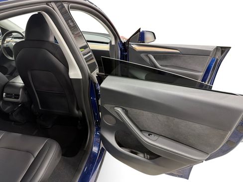 Certified 2023 Tesla Model Y Long Range AWD/4WD image 12