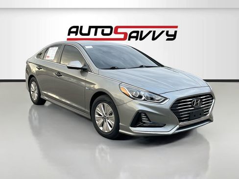 Used 2018 Hyundai Sonata SE image 1