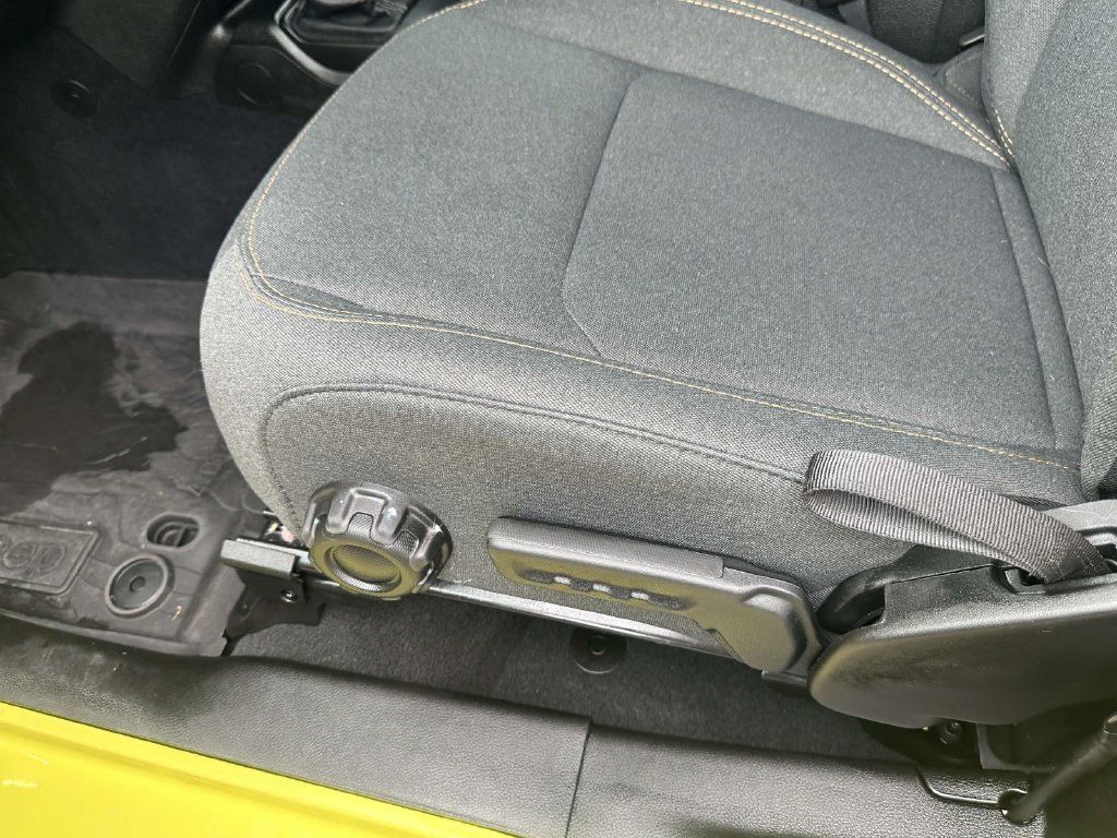 Used 2024 Jeep Wrangler Sport AWD/4WD image 17
