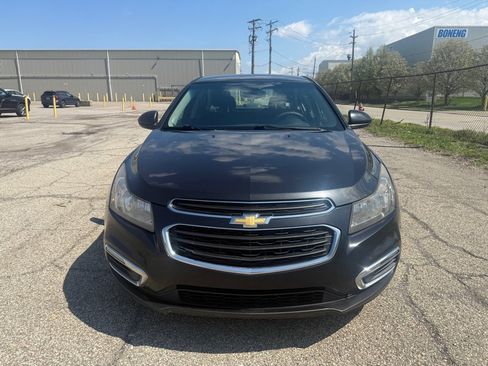 Used 2015 Chevrolet Cruze LT image 8