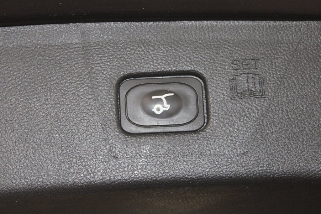 Used 2024 Ford Edge Titanium AWD/4WD image 16