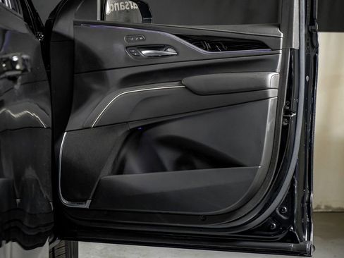 Used 2021 Cadillac Escalade ESV Sport w/ Driver Assist Tech Package image 36