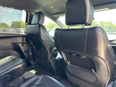 Certified 2025 Chrysler Pacifica Select FWD image 44