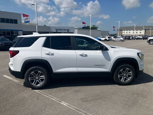 New 2027 GMC Terrain Elevation w/ LPO, Floor Liner Package FWD image 8
