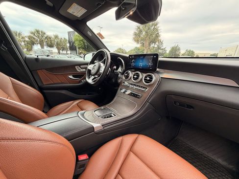 Used 2021 Mercedes-Benz GLC 300 image 21