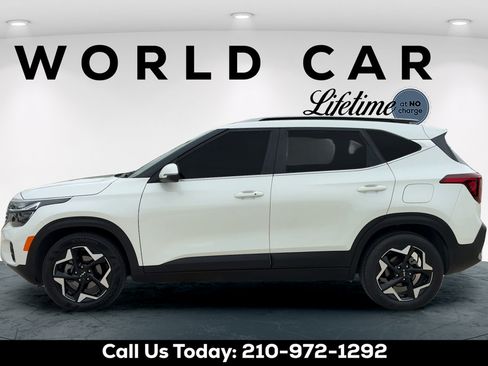 Used 2025 Kia Seltos EX w/ EX Sunroof Package FWD image 4