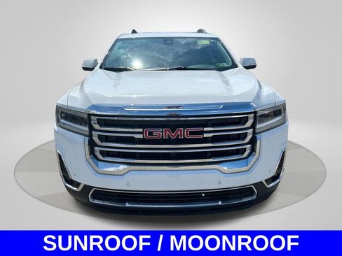 Used 2021 GMC Acadia SLT w/ LPO, Black Accent Package image 3