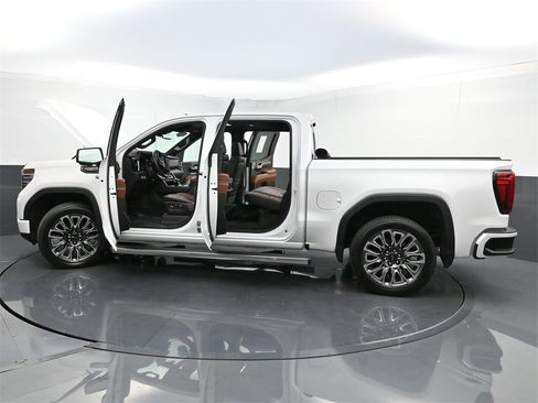 Used 2023 GMC Sierra 1500 Denali Ultimate image 40