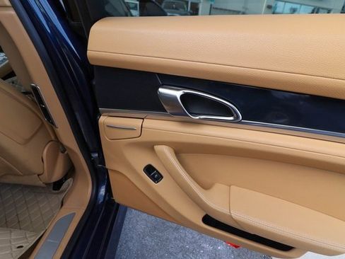 Used 2012 Porsche Panamera 4 image 51