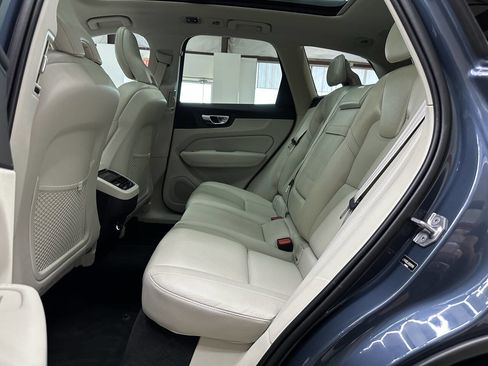 Used 2019 Volvo XC60 T5 Inscription w/ Protection Package Premier image 13