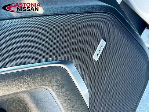 Used 2023 Chevrolet Suburban Premier image 25