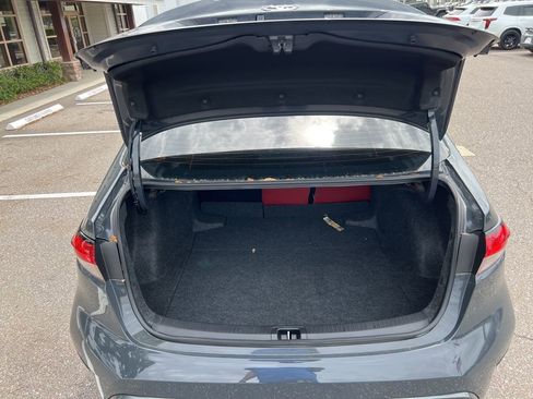 Used 2025 Toyota Corolla LE image 11