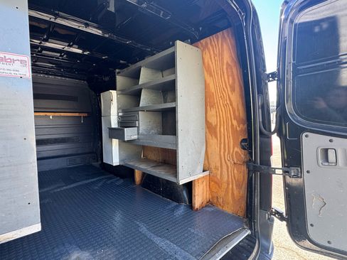 Used 2012 Mercedes-Benz Sprinter 2500 image 41
