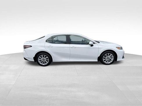 Used 2024 Toyota Camry LE AWD/4WD image 4