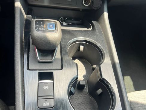 Used 2021 Nissan Rogue S FWD image 17