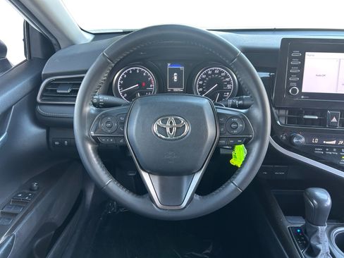 Used 2022 Toyota Camry SE w/ Carpet Mat Package (TMS) image 12