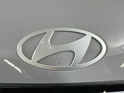 Used 2025 Hyundai Kona SEL FWD image 9