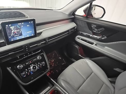 Used 2021 Lincoln Corsair AWD w/ Premium Package image 32
