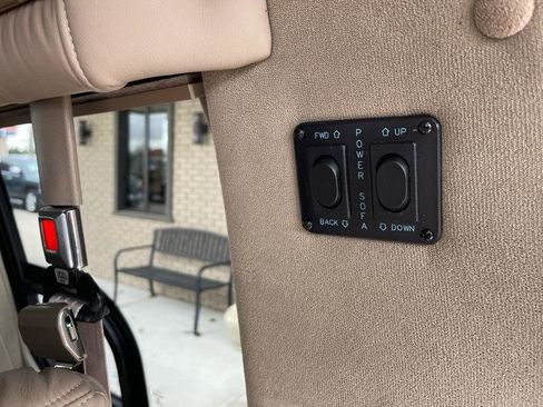 Used 2004 GMC Safari Conversion image 44