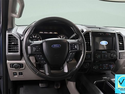 Used 2017 Ford F150 XLT w/ Equipment Group 302A Luxury image 8