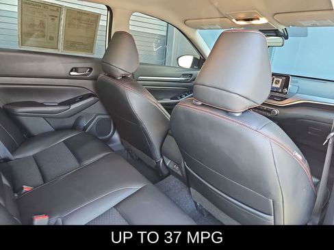 Used 2023 Nissan Altima 2.5 SR FWD image 16