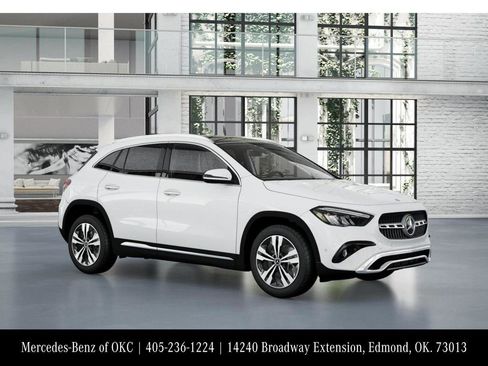 Used 2025 Mercedes-Benz GLA 250 image 12