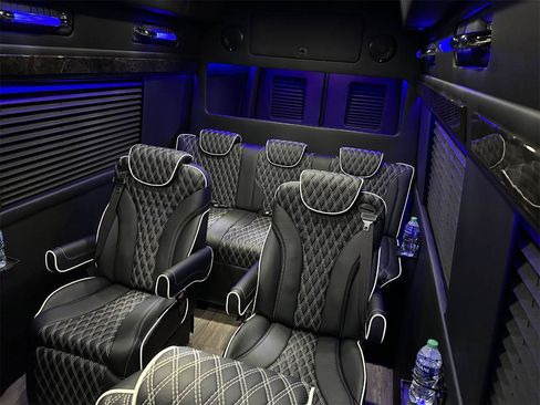Used 2024 Mercedes-Benz Sprinter 3500 image 27