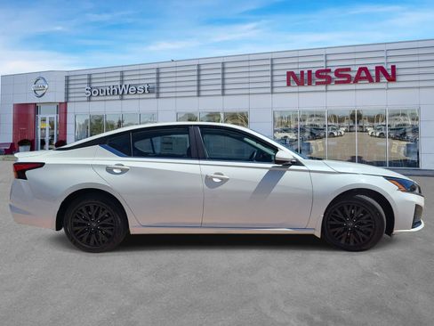 New 2026 Nissan Altima 2.5 SV FWD image 5