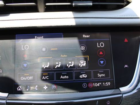 Used 2020 Cadillac XT6 Premium Luxury FWD image 33