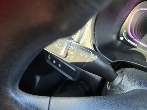 Used 2023 Kia Soul LX w/ LX Technology Package image 20